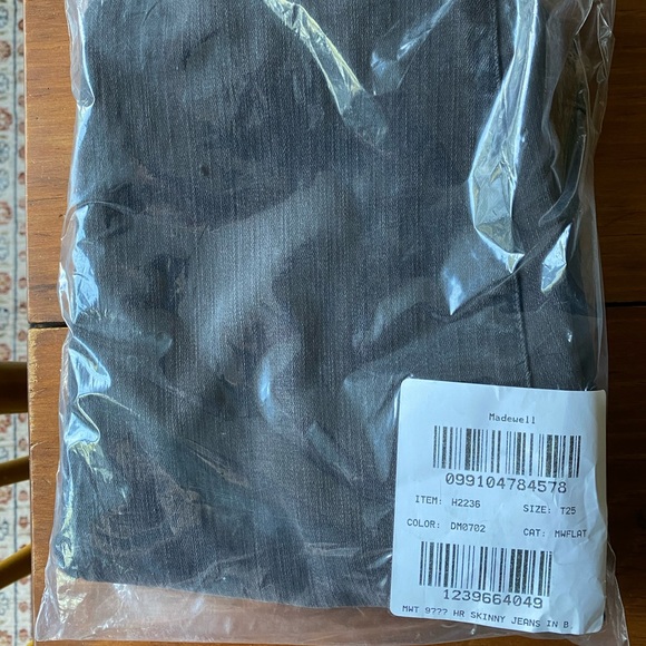 Madewell tall 9" mid-rise skinny jeans in black sea - Picture 3 of 3